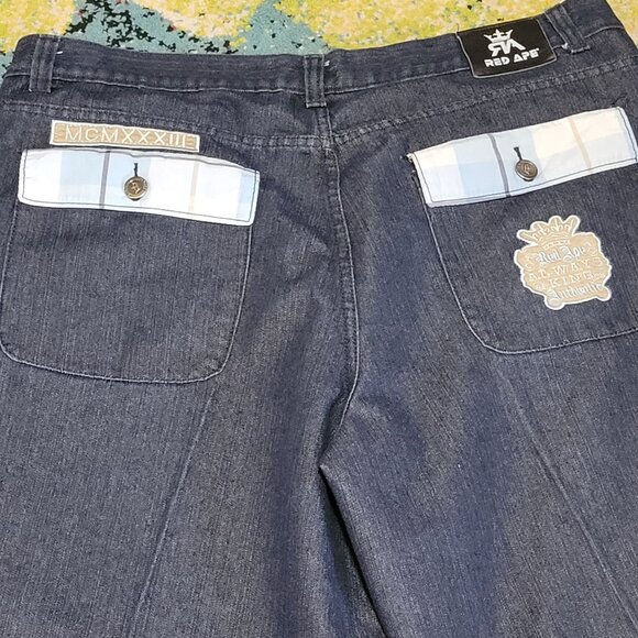 Y2K RETRO RARE RED APE BLUE & WHITE PLAID DETAIL MEN'S DENIM JEAN SHORTS EUC 44 - Picture 5 of 10